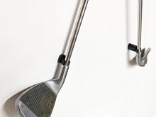 Load image into Gallery viewer, Narrow Crossed Golf Club Wall Mount